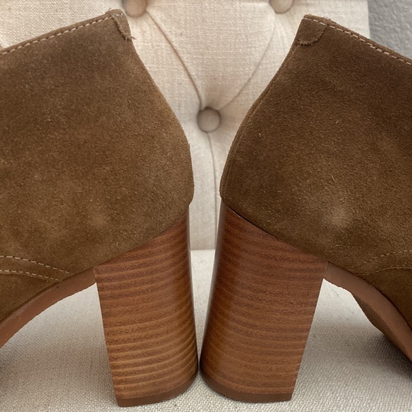 Johnston and Murphy, Alayna style lace up heeled booties size 9 - Picture 11 of 11